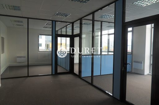 Louer Bureau Bureau, La Roche-sur-Yon 175 m2 - LP826-DURET