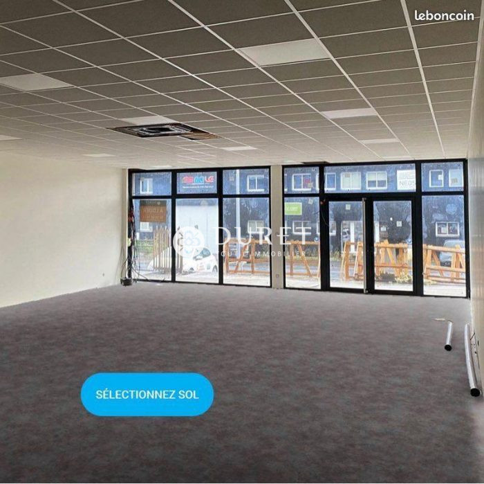 Louer Local commercial Local commercial, Montaigu 144 m2 - LP652-DURET