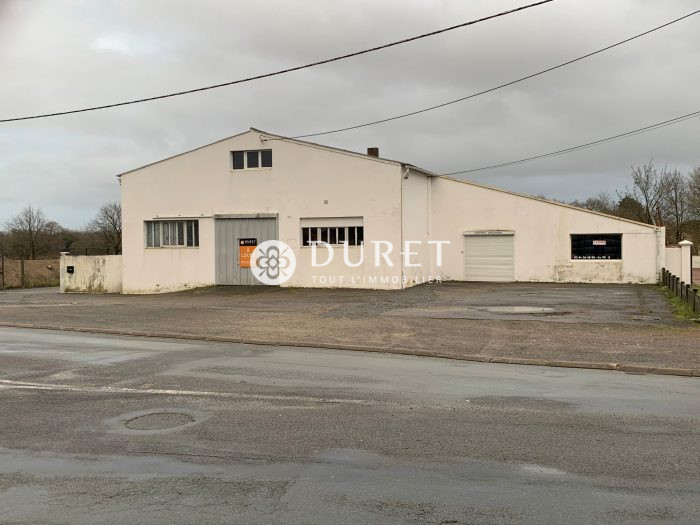 Louer Entrepôt Entrepôt, Challans 440 m2 - LP898-DURET