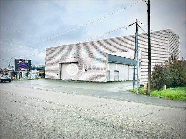 Louer Local commercial Local commercial, La Roche-sur-Yon 530 m2 - LP1152-DURET