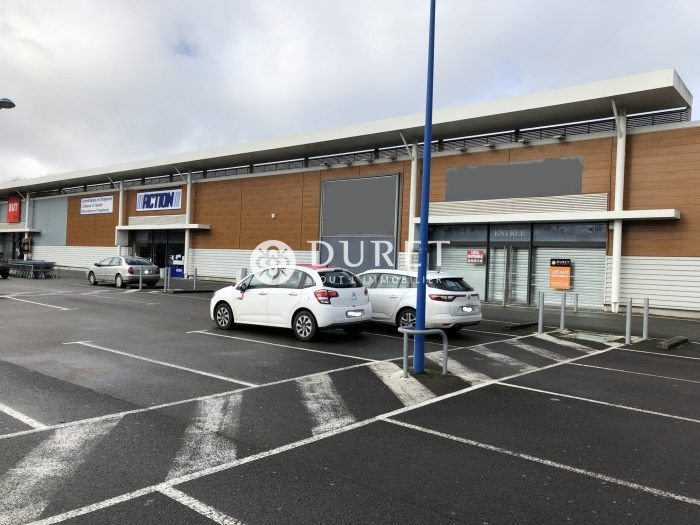 Louer Local commercial Local commercial, Chantonnay 1029 m2 - LP928-DURET