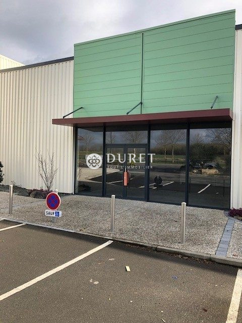 Louer Local commercial Local commercial, Fontenay-le-Comte 152 m2 - LP1220-DURET