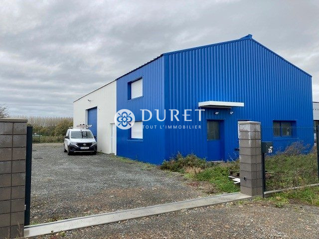 Louer Local professionnel Local professionnel, Sainte-Foy 240 m2 - LP1472-DURET