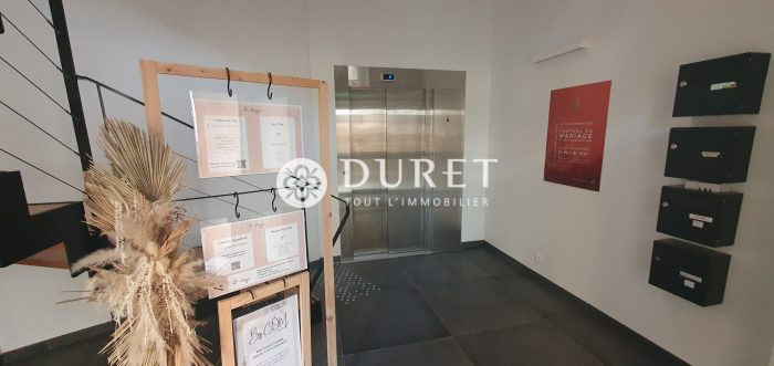 Louer Bureau Bureau, La Roche-sur-Yon 100 m2 - LP736-DURET