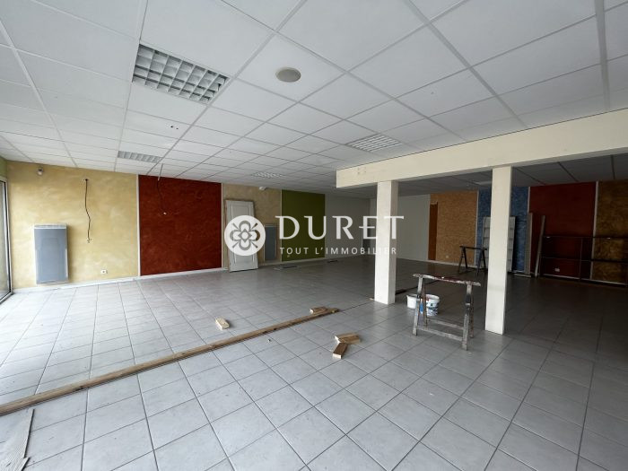 Louer Local professionnel Local professionnel, Saint-Philbert-de-Bouaine 420 m2 - LP1693-DURET