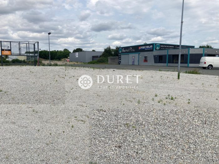 Louer Local professionnel Local professionnel, La Roche-sur-Yon 320 m2 - LP1595-DURET