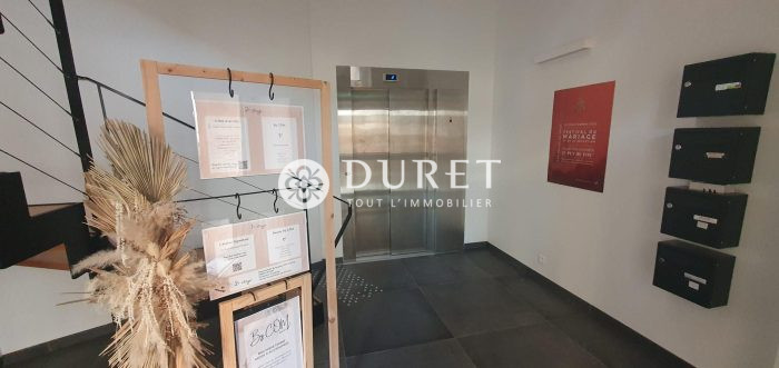 Louer Bureau Bureau, La Roche-sur-Yon 106 m2 - LP738-DURET