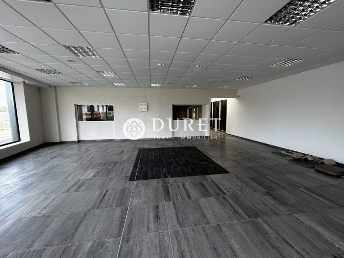 Louer Bureau Bureau, Mortagne-sur-Sèvre 91 m2 - LP1827-DURET