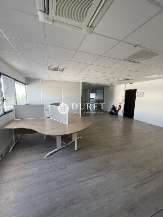 Louer Bureau Bureau, La Roche-sur-Yon 190 m2 - LP1622-DURET