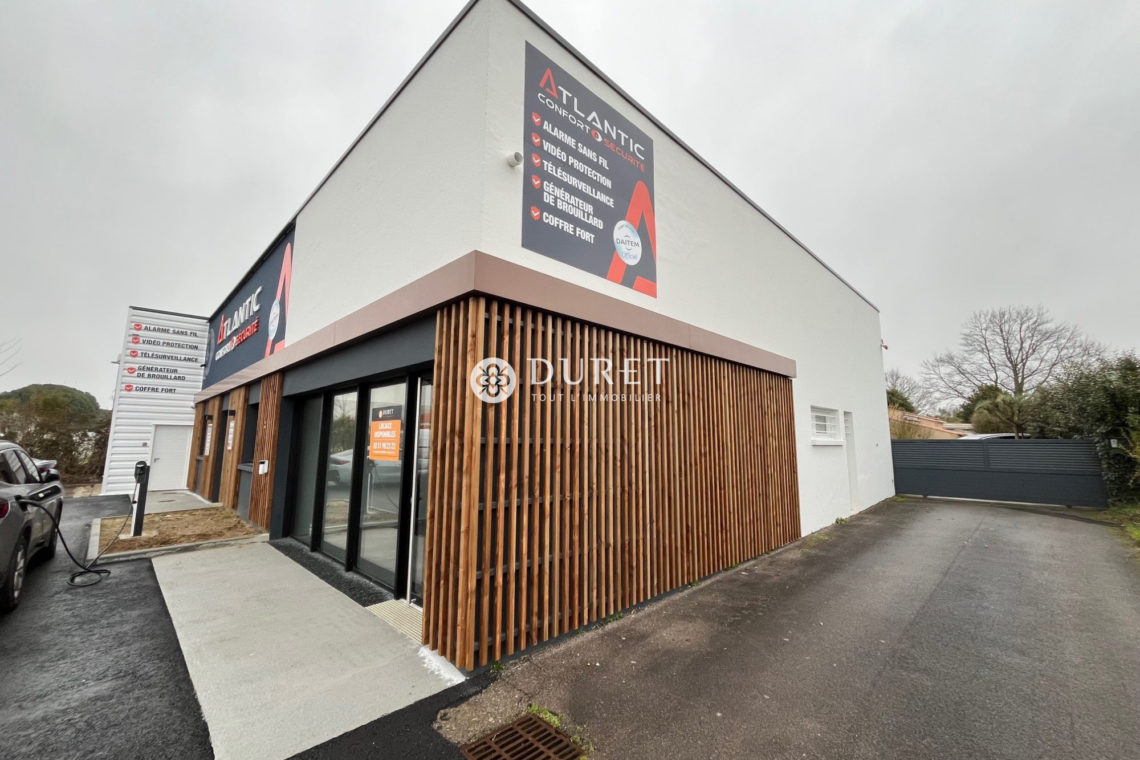 Louer Local commercial Local commercial, Les Achards 75 m2 - LP2321-DURET