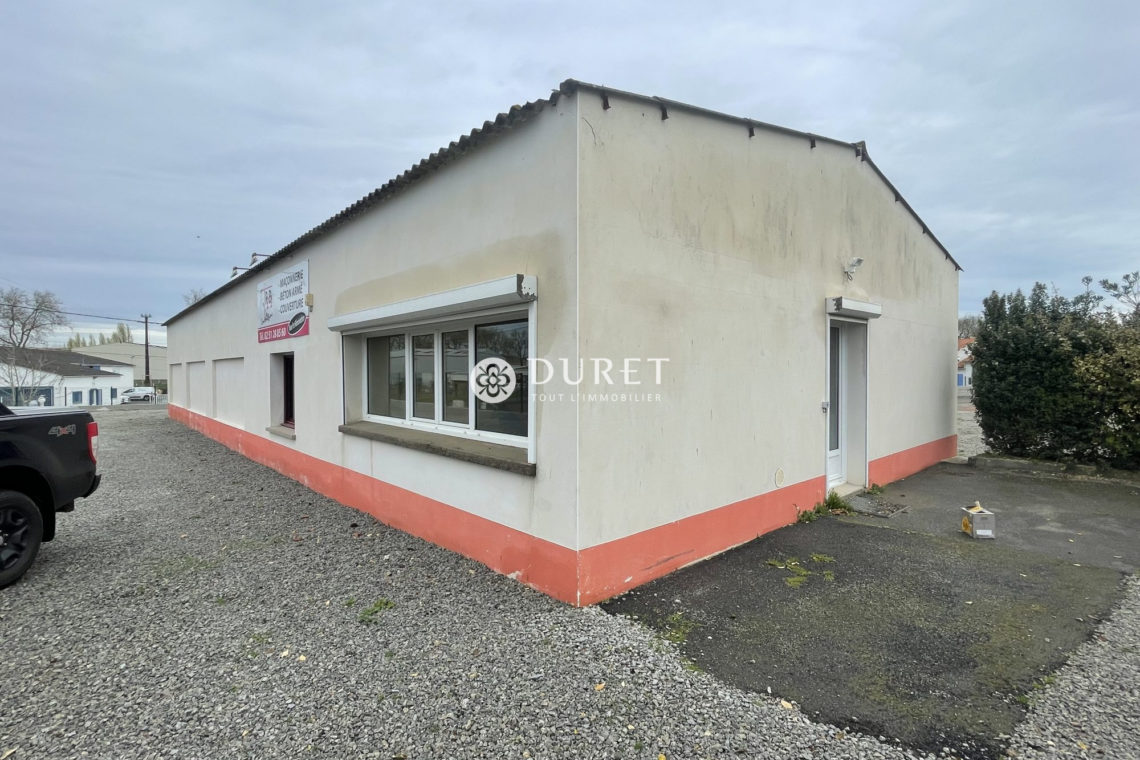 Louer Local professionnel Local professionnel, Sainte-Hermine 200 m2 - LP2593-DURET