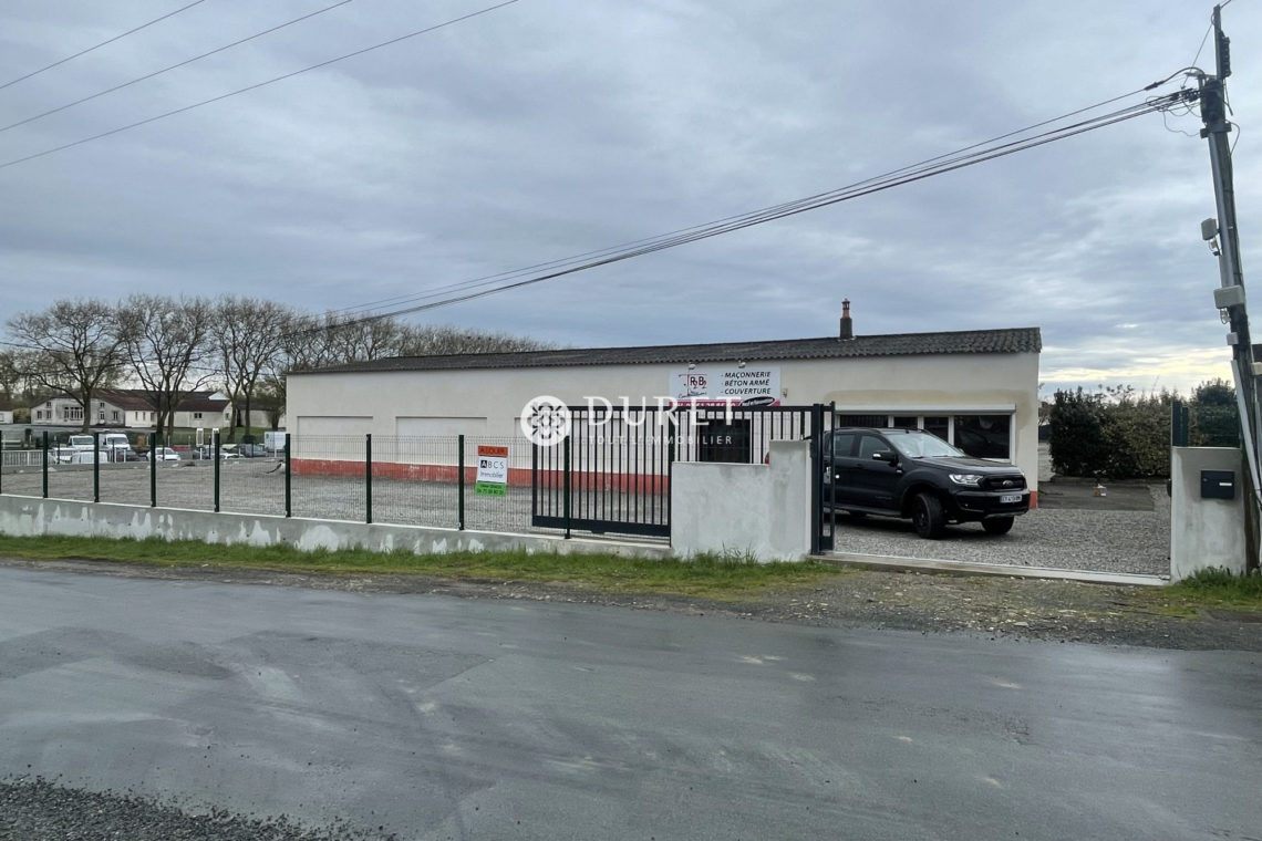 Louer Local professionnel Local professionnel, Sainte-Hermine 200 m2 - LP2593-DURET
