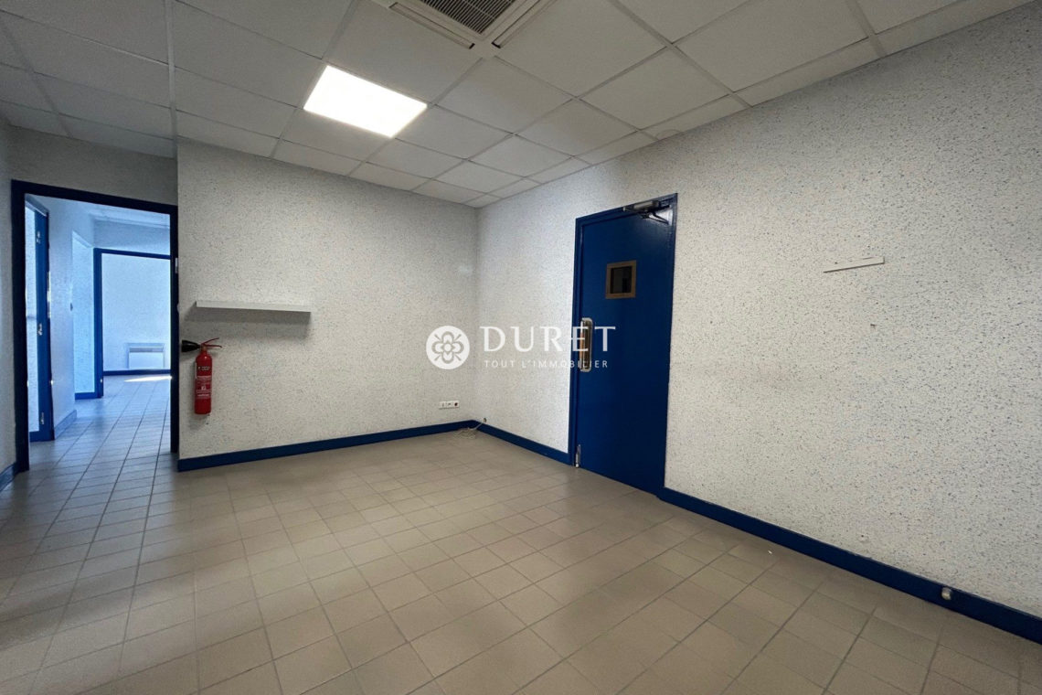 Louer Bureau Bureau, Cholet 73 m2 - LP2602-DURET