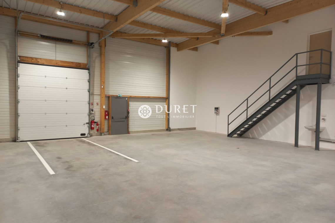 Louer Local professionnel Local professionnel, Cugand 148 m2 - LP2613-DURET