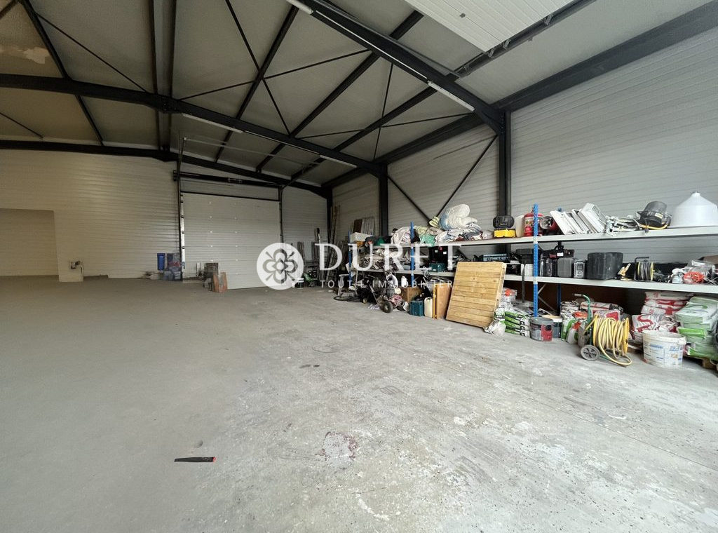 Louer Local industriel Local industriel, Les Achards 300 m2 - LP2542-DURET