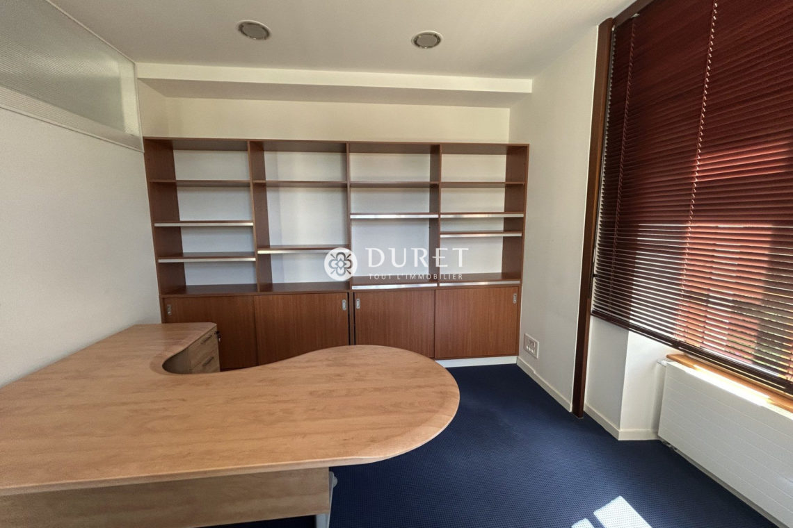 Louer Bureau Bureau, Rocheservière 256 m2 - LP2656-DURET