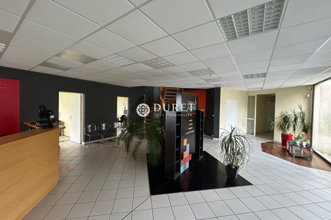 Acheter Bureau Bureau, Vieillevigne 620 m2 - VP2684-DURET