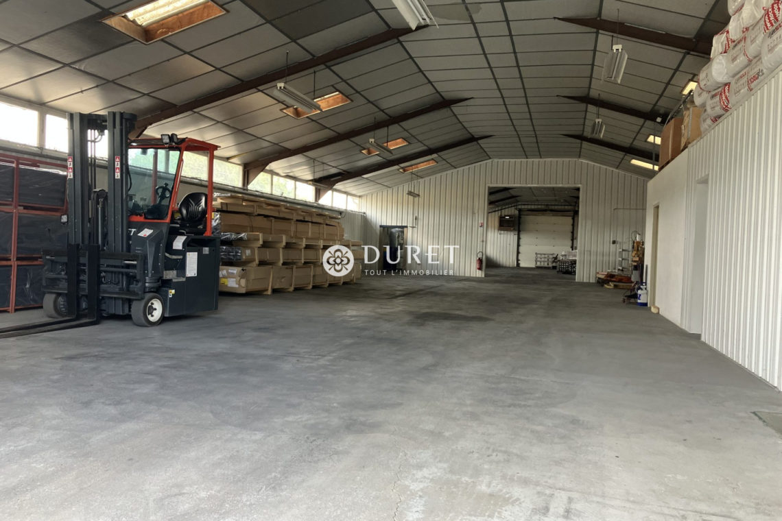 Louer Local industriel Local industriel, La Garnache 1365 m2 - LP2737-DURET