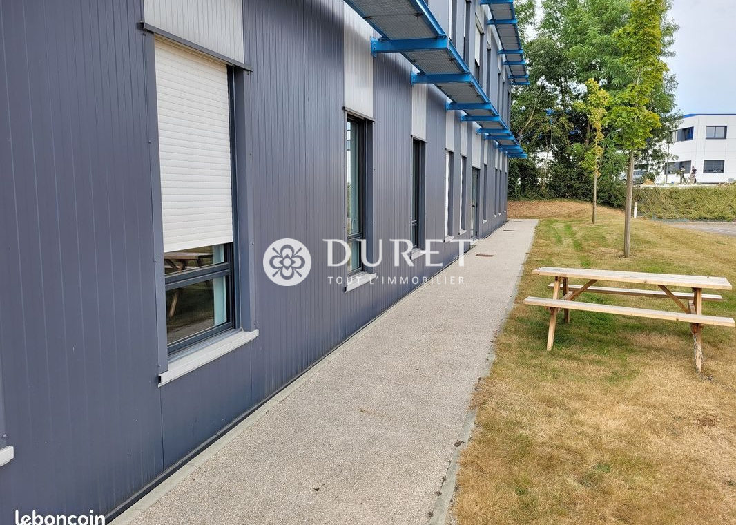 Louer Bureau Bureau, La Roche-sur-Yon 192 m2 - LP2486-DURET