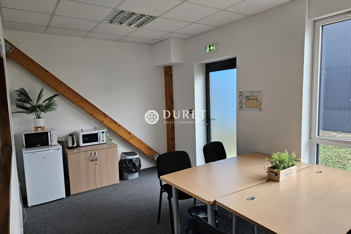 Louer Bureau Bureau, La Roche-sur-Yon 192 m2 - LP2486-DURET