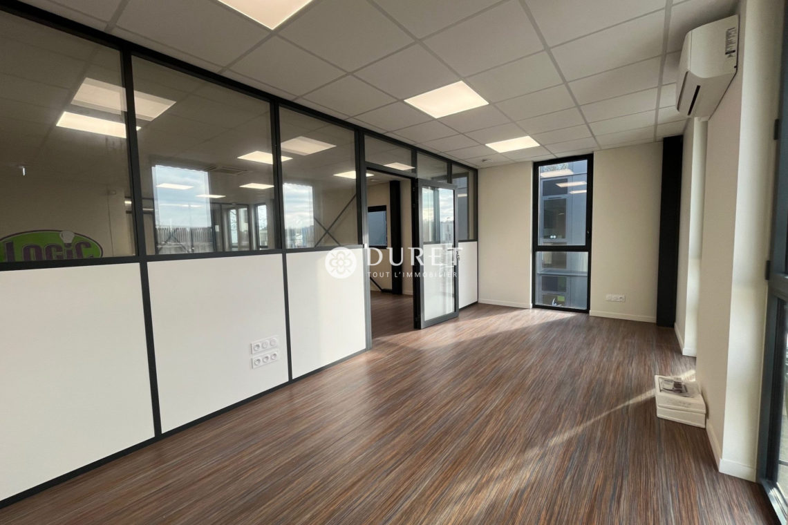Louer Bureau Bureau, CHALLANS 108 m2 - LP2307-DURET