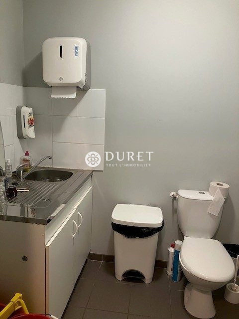 Louer Bureau Bureau, La Roche-sur-Yon 86 m2 - LP2526-DURET