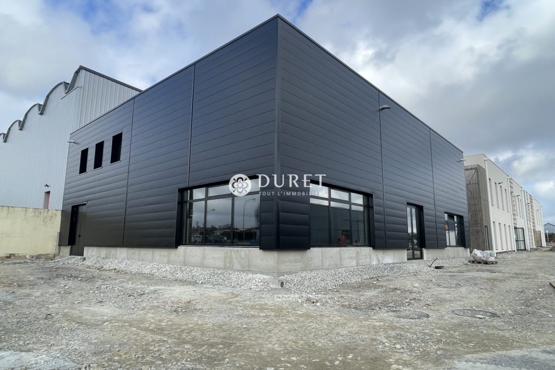 Louer Local commercial Local commercial, La Roche-sur-Yon 422 m2 - LP2439-DURET
