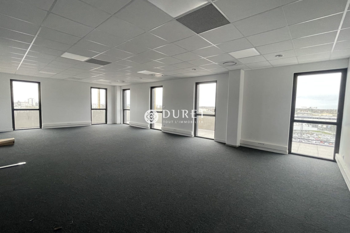 Louer Bureau Bureau, La Roche-sur-Yon 90 m2 - LP2365-DURET