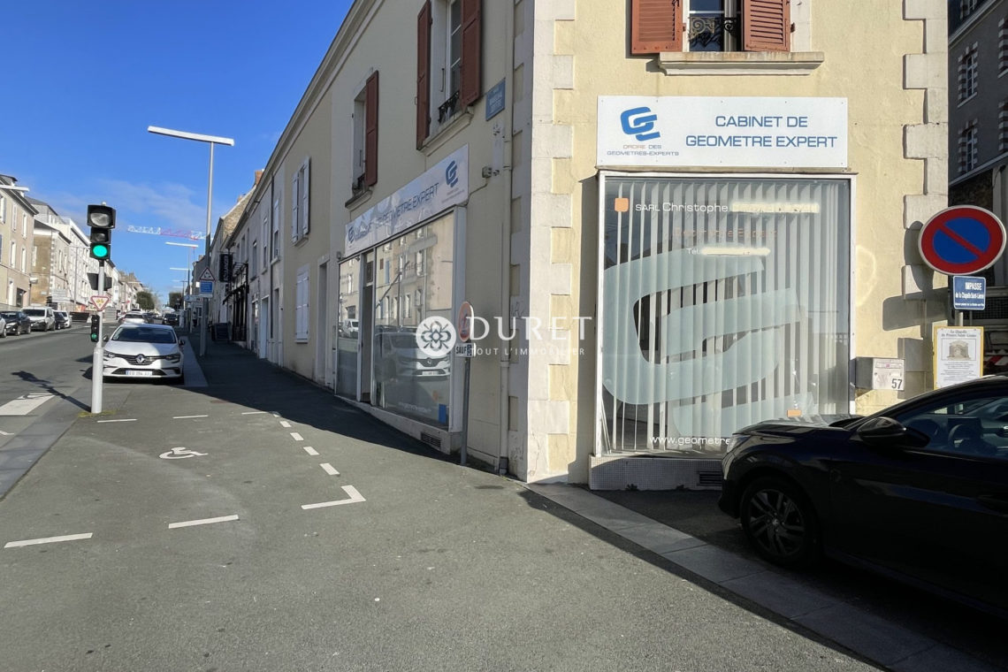 Louer Local commercial Local commercial, La Roche-sur-Yon 60 m2 - LP2603-DURET