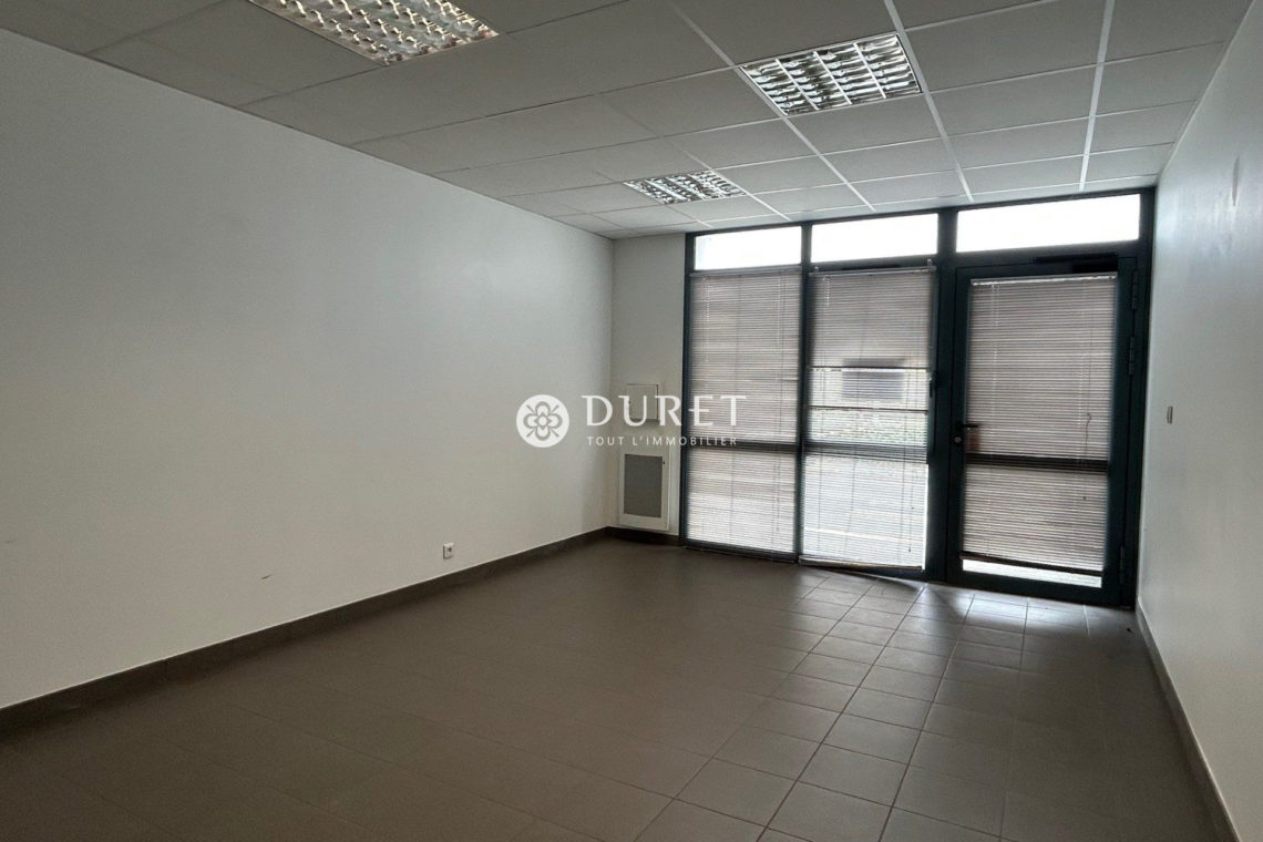 Louer Bureau Bureau, Montaigu-Vendée 125 m2 - LP2666-DURET
