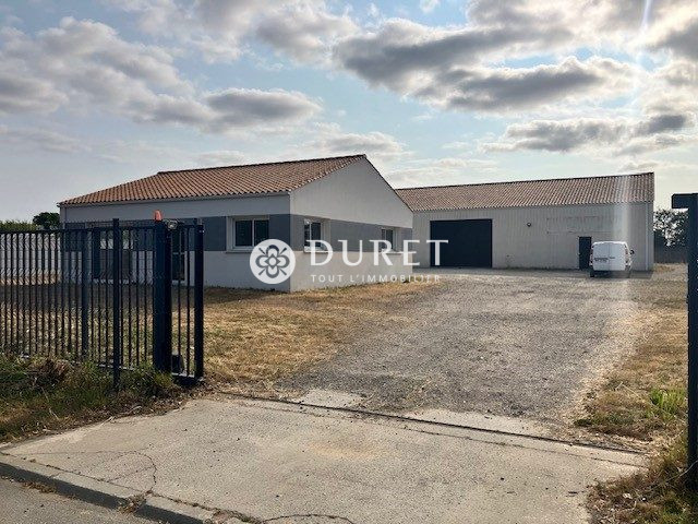 Louer Local professionnel Local professionnel, Les Sables-d’Olonne 450 m2 - LP2676-DURET