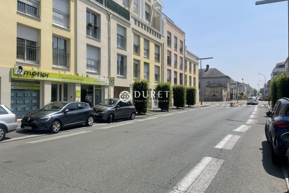 Louer Local commercial Local commercial, La Roche-sur-Yon 62 m2 - LP2620-DURET