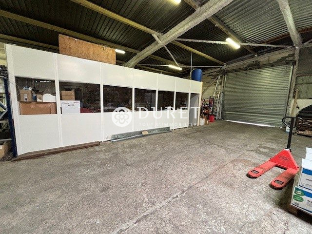 Louer Local professionnel Local professionnel, La Roche-sur-Yon 1126 m2 - LP2746-DURET