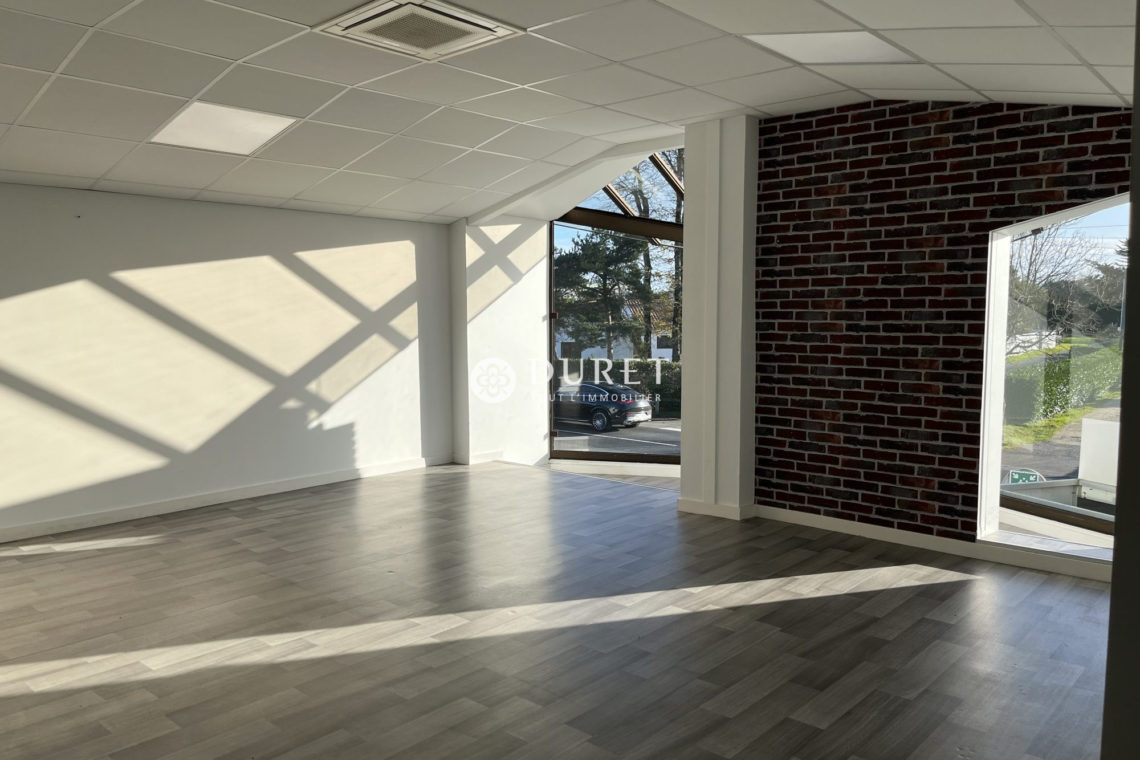 Louer Bureau Bureau, Challans 166 m2 - LP2681-DURET