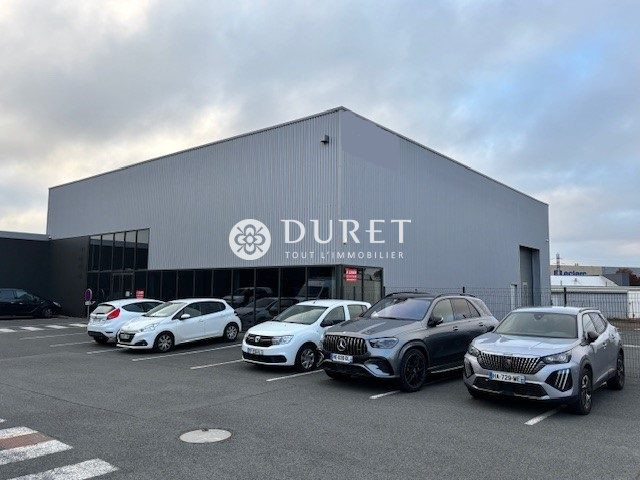 Louer Local professionnel Local professionnel, La Roche-sur-Yon 509 m2 - LP2830-DURET