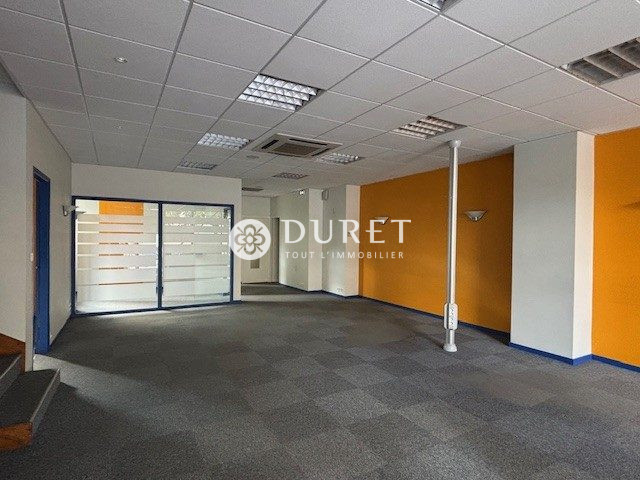 Louer Bureau Bureau, La Roche-sur-Yon 517 m2 - LP2821-DURET