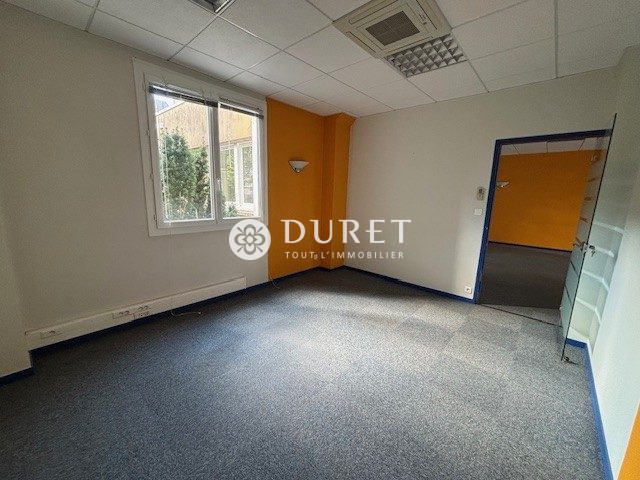 Louer Bureau Bureau, La Roche-sur-Yon 517 m2 - LP2821-DURET