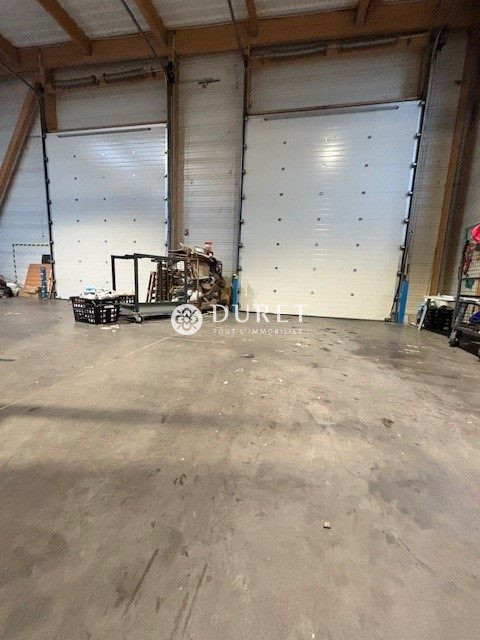 Louer Local professionnel Local professionnel, La Roche-sur-Yon 625 m2 - LP2850-DURET