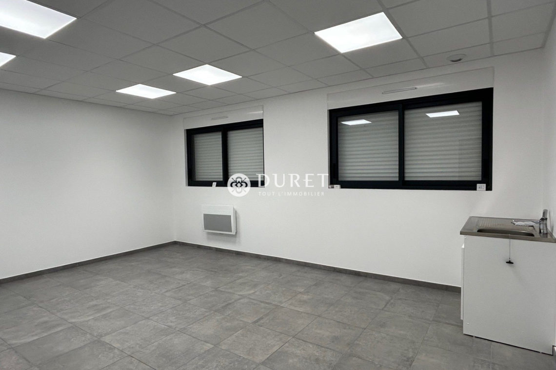 Louer Local professionnel Local professionnel, Gétigné 630 m2 - LP2608-DURET