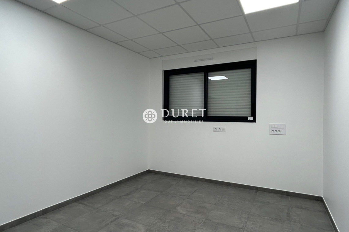 Louer Local professionnel Local professionnel, Gétigné 630 m2 - LP2608-DURET