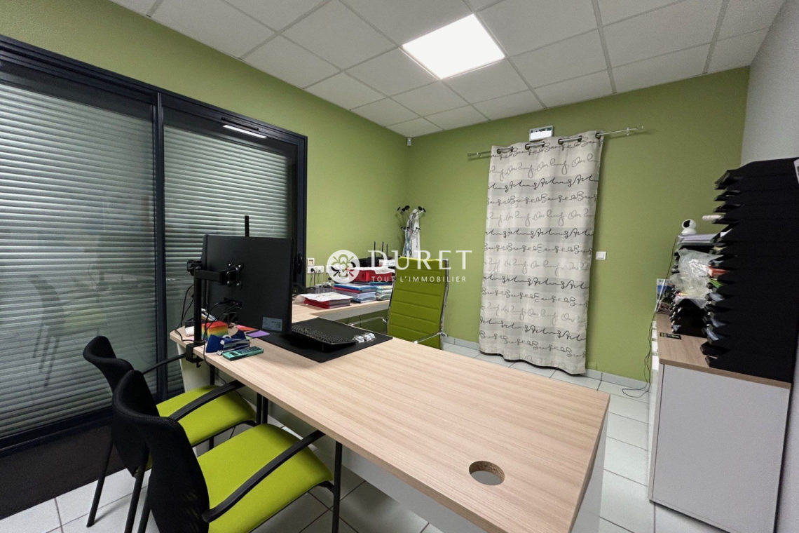 Louer Bureau Bureau, Vendrennes 228 m2 - LP2650-DURET