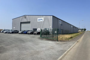 Local industriel, Fontenay-le-Comte 2640 m2