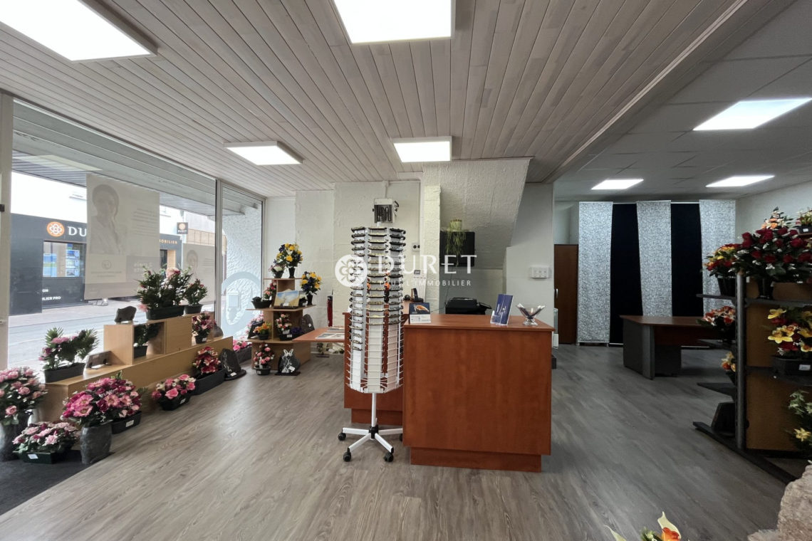 Louer Local commercial Local commercial, Challans 138 m2 - LP2717-DURET