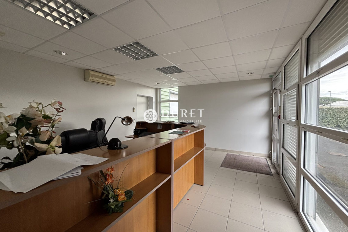 Louer Bureau Bureau, Machecoul-Saint-Même 320 m2 - LP2844-DURET