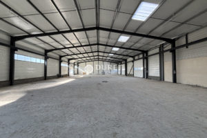 Local professionnel, Montaigu-Vendée 2000 m2
