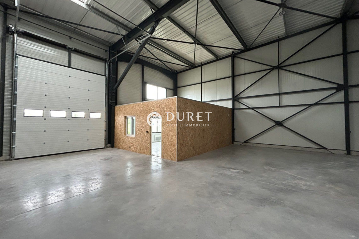 Louer Local professionnel Local professionnel, Les Herbiers 307 m2 - LP1519-DURET