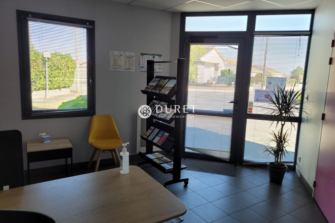 Louer Bureau Bureau, Montaigu-Vendée 125 m2 - LP2666-DURET