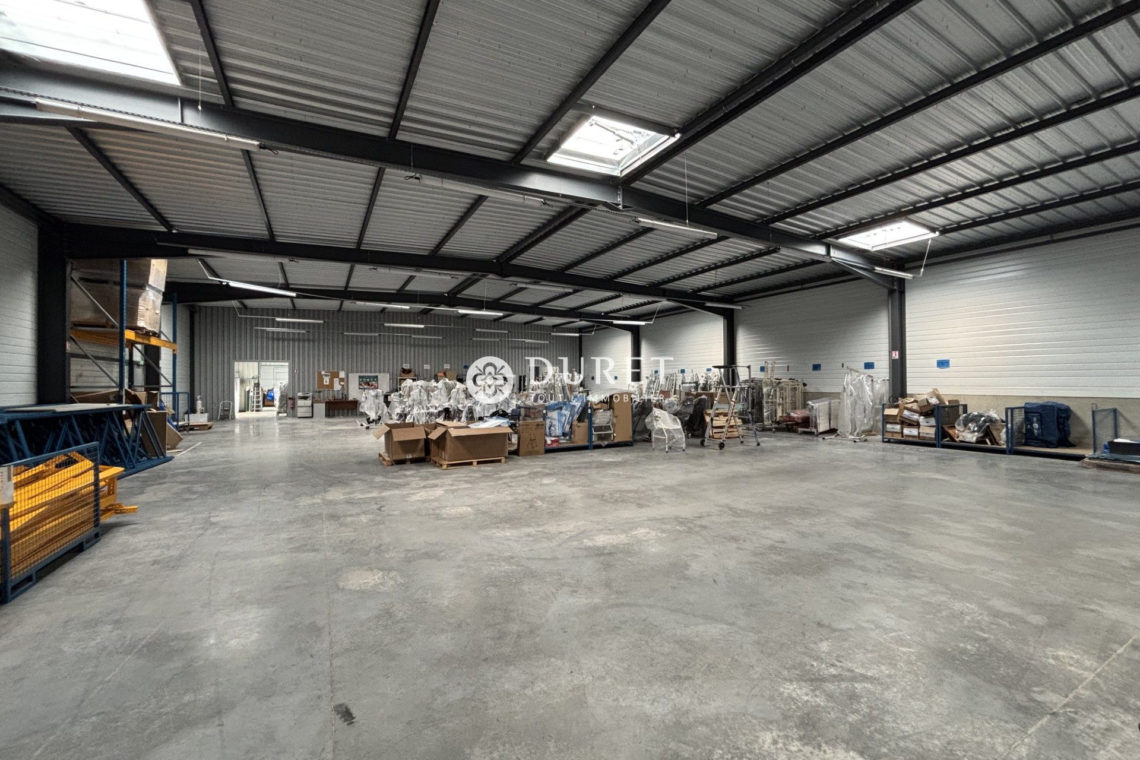 Acheter Local professionnel Local professionnel, Montaigu-Vendée 1000 m2 - VP2657-DURET