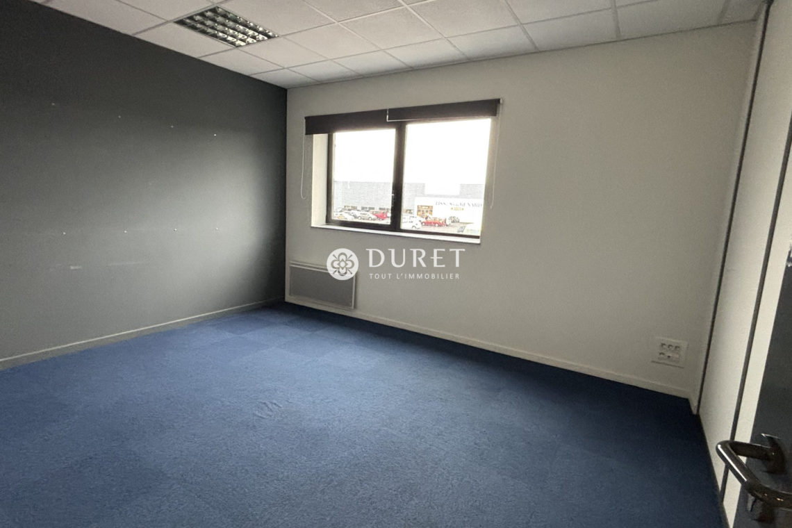 Louer Bureau Bureau, La Roche-sur-Yon 91 m2 - LP2868-DURET