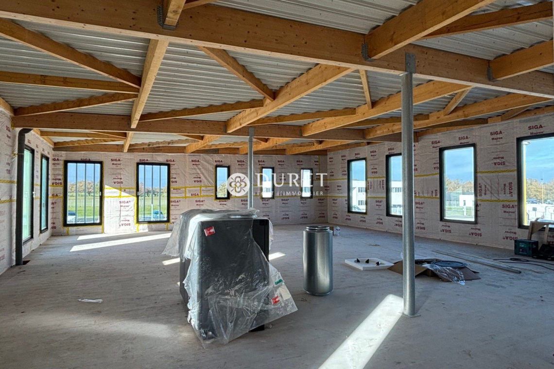 Louer Bureau Bureau, Montaigu-Vendée 319 m2 - LP2543-DURET